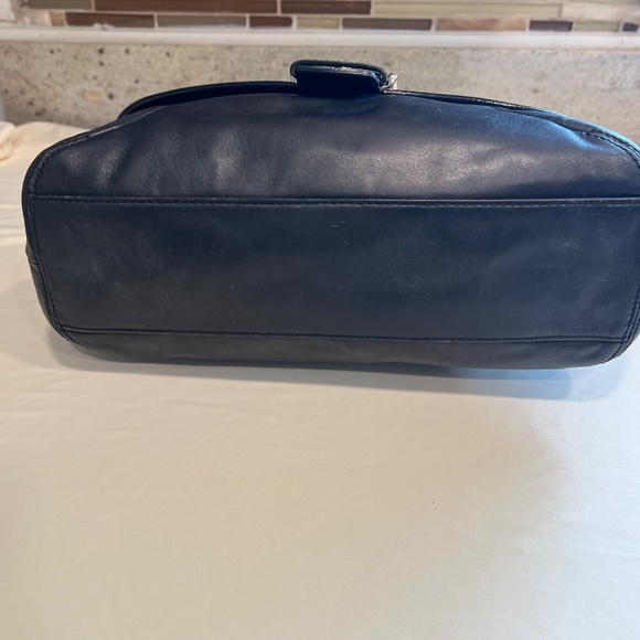 Coach Soho F19580 Medium Black Leather Flap Duffle Shoulder Bag - Picture 5 of 10